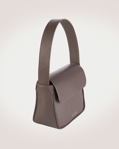 Side silhouette picture of LUISA Mini Bag in mocha leather, crafted by EVEN brand.